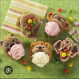 Nordic Ware Hungry Animals Cake Pan